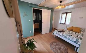 Joli Appartement Avec Coin Jardin